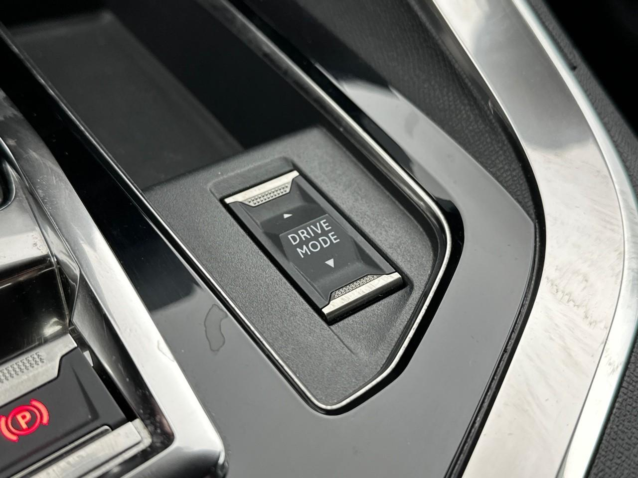 Peugeot 3008 hybrid 225 e-eat8 gt — photo 32
