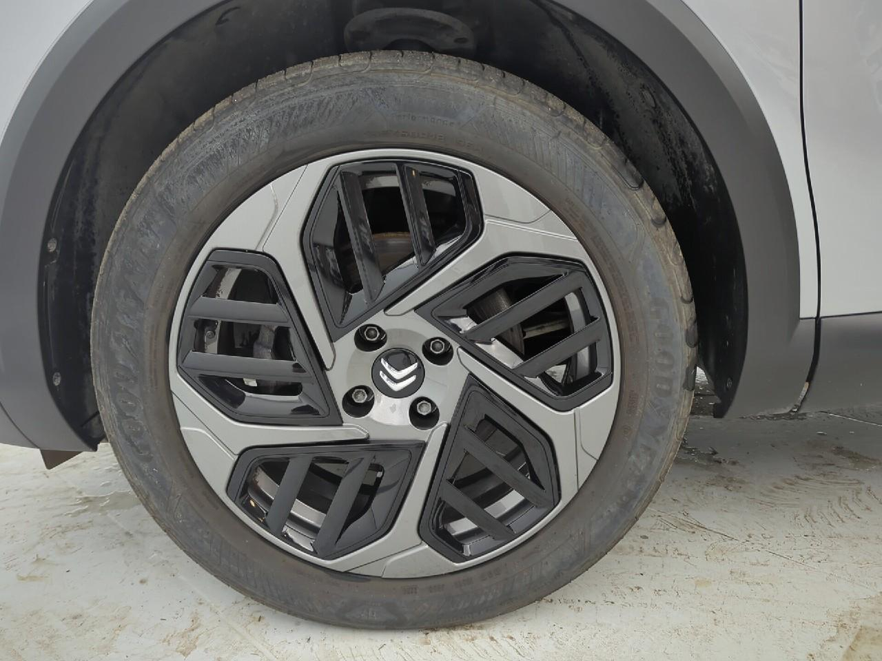 Citroën C4 puretech 130 eat8 plus — photo 27