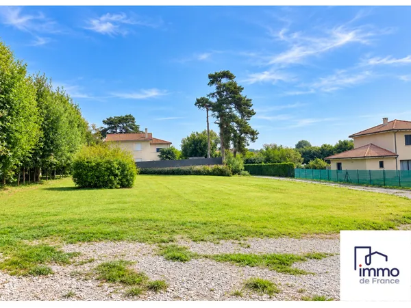 Terrain 1300 m²