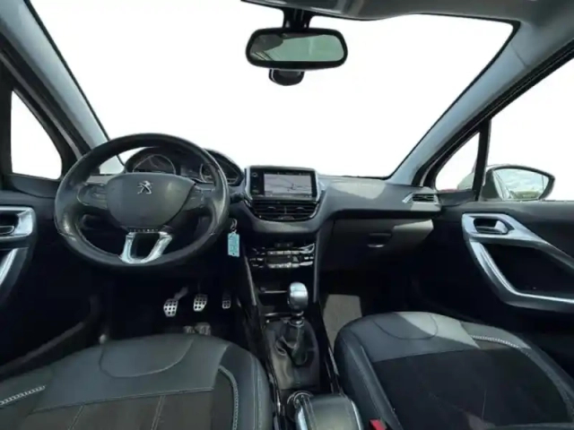 Peugeot 2008 1.2 puretech 110ch crossway s&amp;s — photo 15