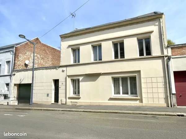 Maison 9 pièces 257 m²