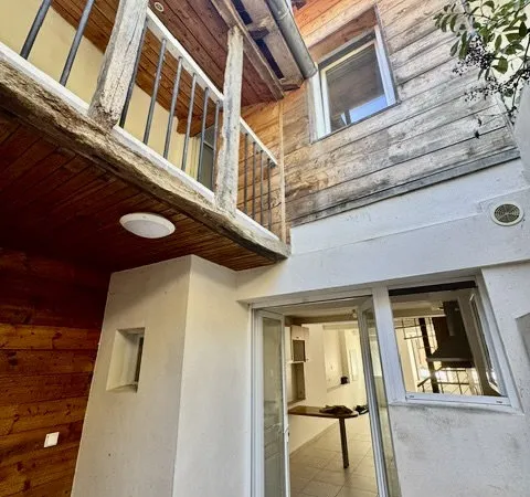 Maison de rue T3 avec patio et balcon à Masseube