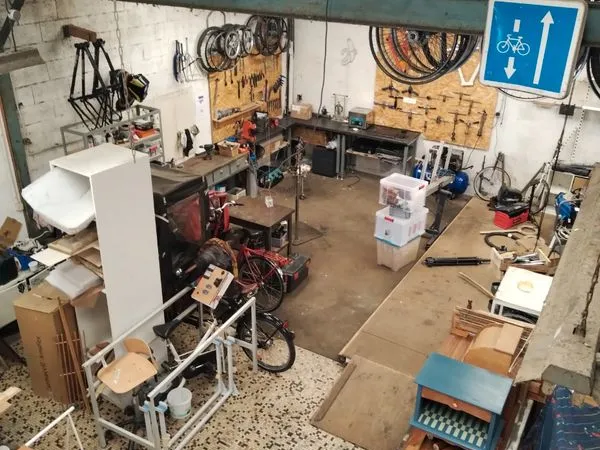 Place dans un atelier partagé