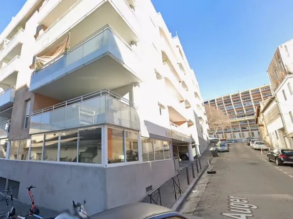PLACE DE PARKING COUVERTE RUE AUGER ANGLE XAVIER PROGIN