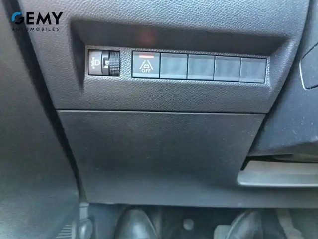 Peugeot 208 electrique 50 kwh 136ch — photo 22
