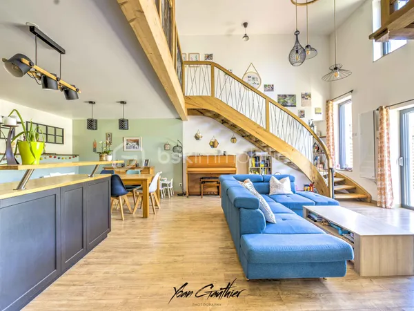 Maison 8 pièces 181 m²