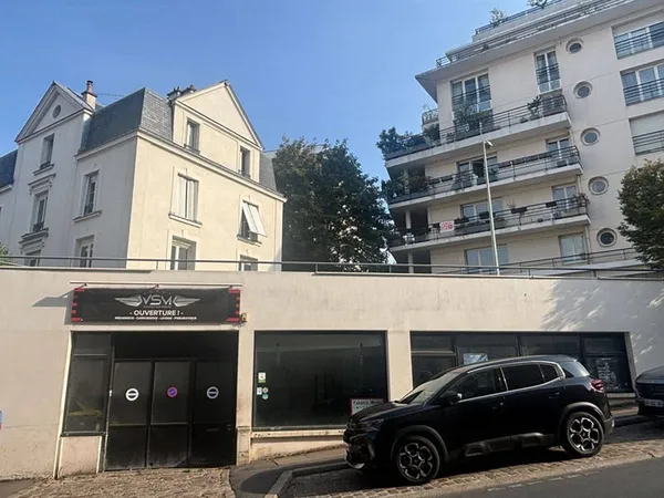 Parking 124 m²