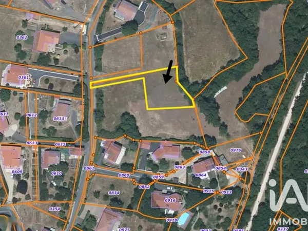 Terrain 1055 m²