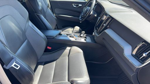 Volvo XC60 2.0 B4 197 Mild-Hybrid Geartronic8 - R-Design – 2020 – 142691 km – Diesel – Boîte Automatique — photo 12