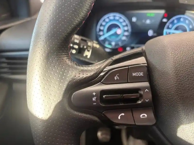 Hyundai I20 1.0 t-gdi 100 dct-7 hybrid 48v — photo 31