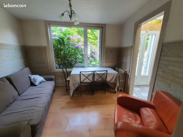 Colocation dans grande maison proche transport limite croix