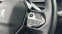 Peugeot 2008 1.2 PureTech 130ch S&S Allure Business — photo 18