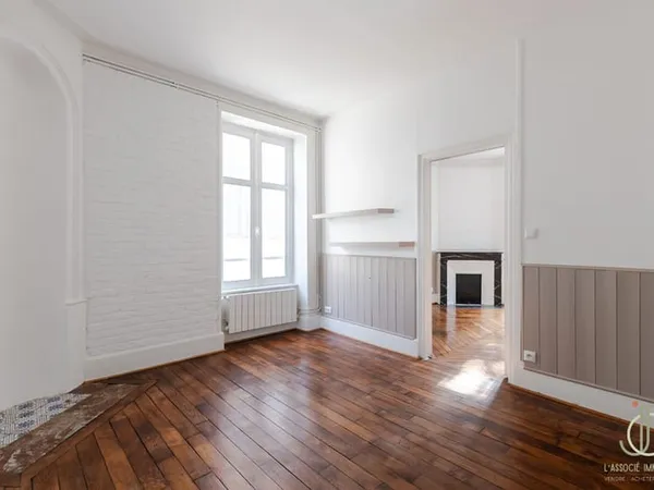 NANCY Sacré-Coeur - T2 rénové, 38 m² de charme, parquet et cheminée