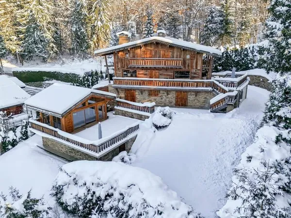 Chalet 10 pièces 312 m²
