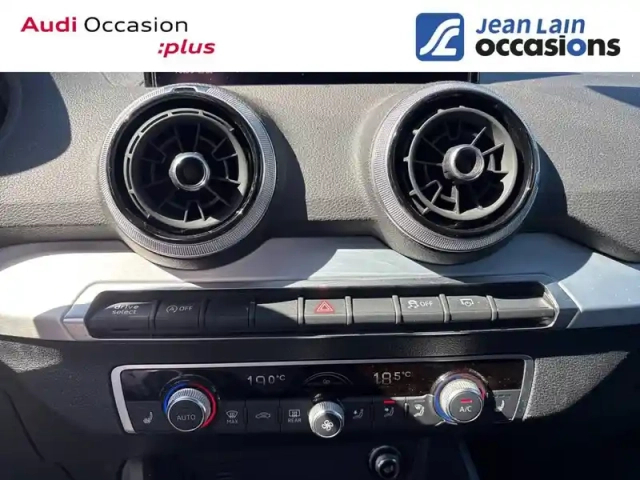 Audi Q2 35 tfsi 150 s tronic 7 — photo 14