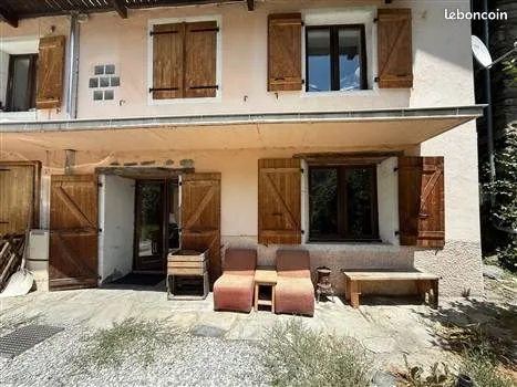 Appartement 54m2 - parking et petit jardin