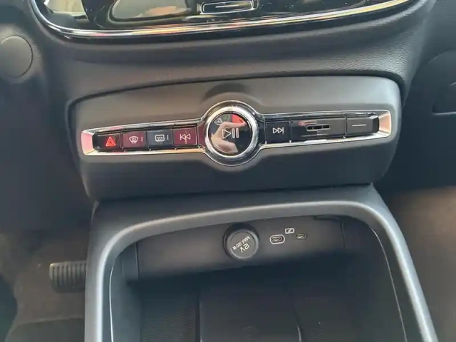 Volvo C40 e single extended range 252 ch 1edt — photo 25