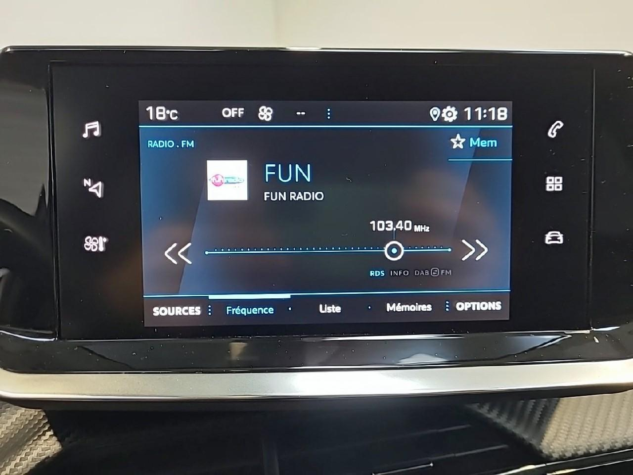 Peugeot 2008 puretech 100 s&s bvm6 style — photo 11