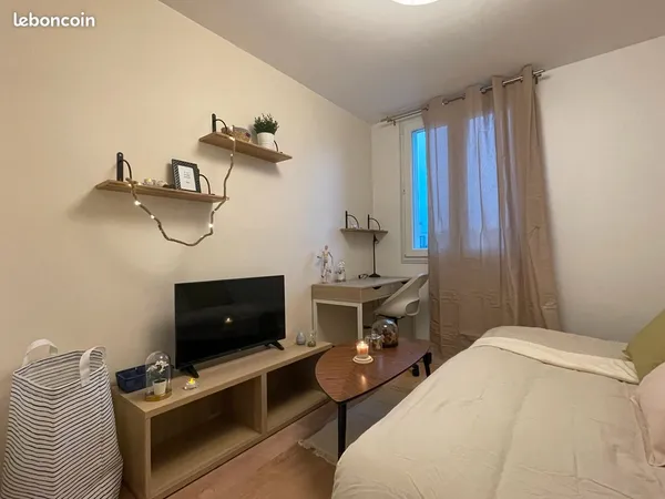Chambre à louer en colocation