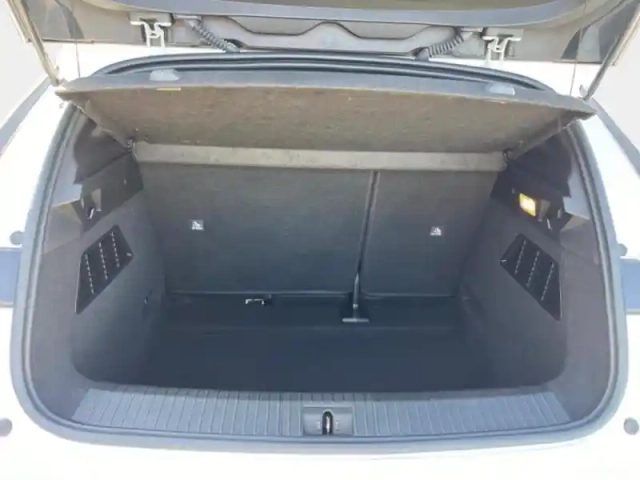Renault Megane e-tech electric ev60 220ch techno super charge — photo 9