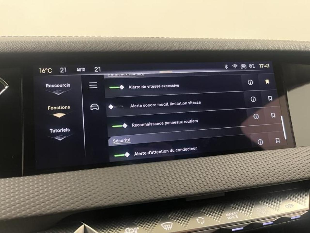 Ds Ds 4 e-tense 225ch rivoli — photo 16