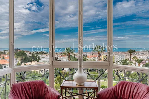 Appartement 5 pièces 165 m²