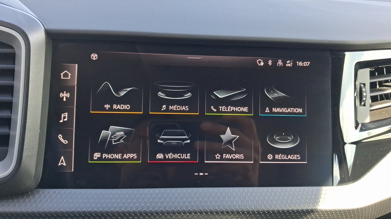 Audi A1 Sportback 30 TFSI 110 ch S tronic 7 — photo 17