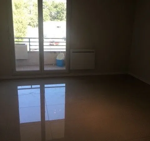 Location T2