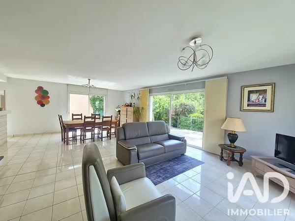 Maison 7 pièces 147 m²