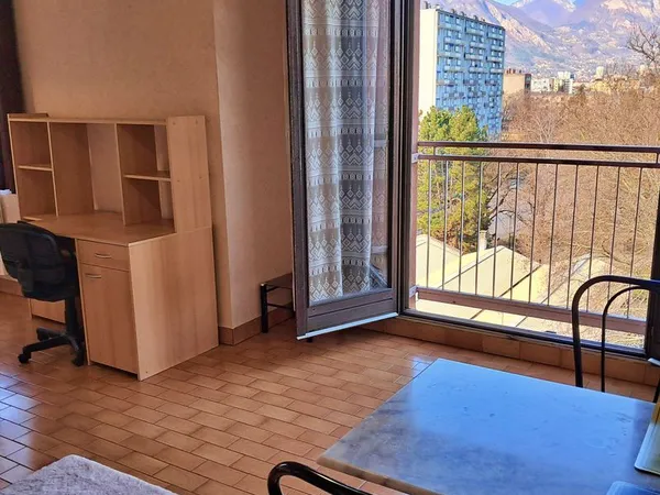 Grenoble appartement 30m2 équipé TBE ,calme