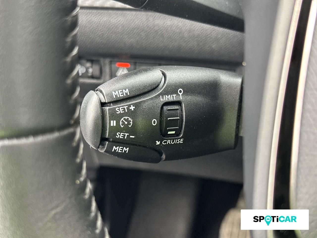 Peugeot 208 1.5 bluehdi 100 premium — photo 18