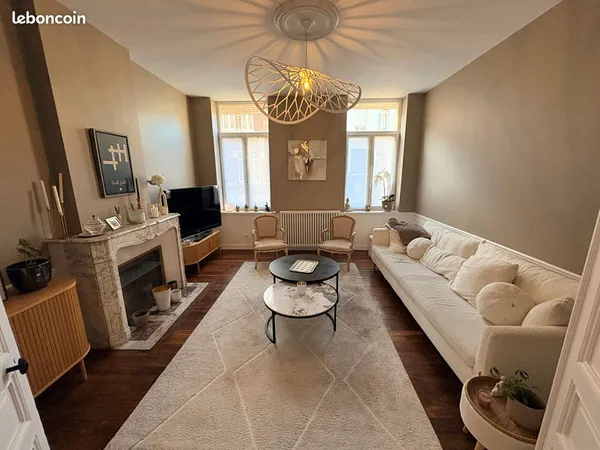 Maison 8 pièces 252 m²