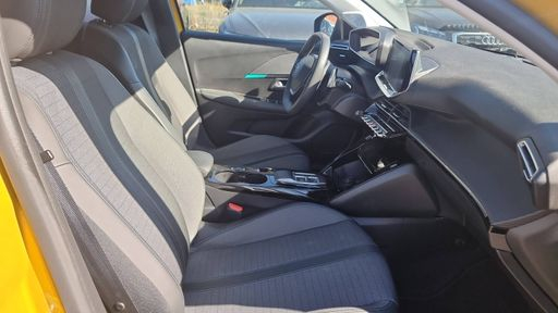 Peugeot 208 1.2 PureTech 130 EAT8 - Allure Pack – 2022 – 43767 km – Essence – Boîte Automatique — photo 13