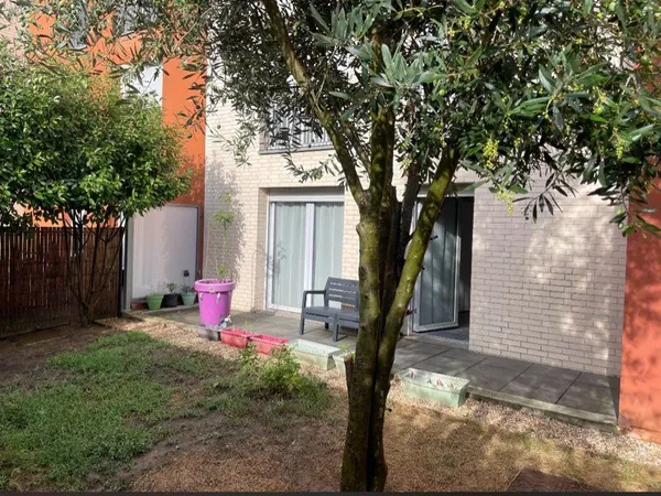 Appartement F3 (66 m²) — Rez-de-jardin 111 m² & Parking — Rouen Rive Gauche