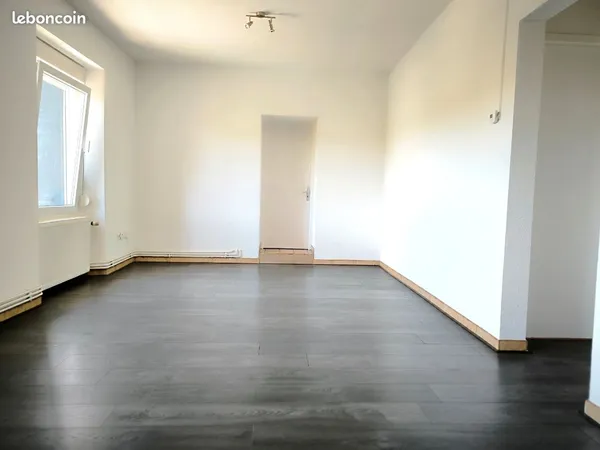 Loue F3 dans maison