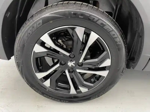 Peugeot 2008 puretech 130 s&amp;s eat8 — photo 19