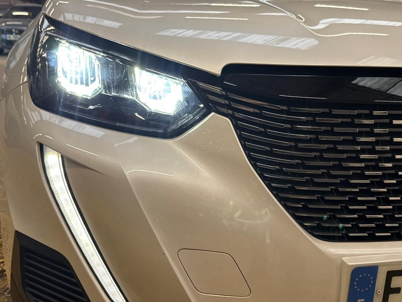 Peugeot 2008 1.2 puretech 130ch s&s allure eat8 7cv — photo 24