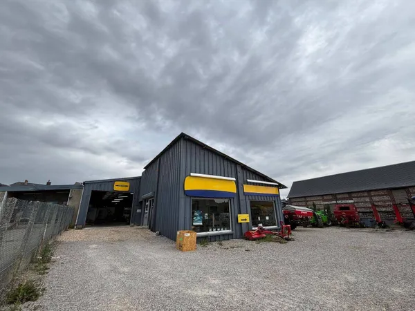 Local d'activité 560 m²