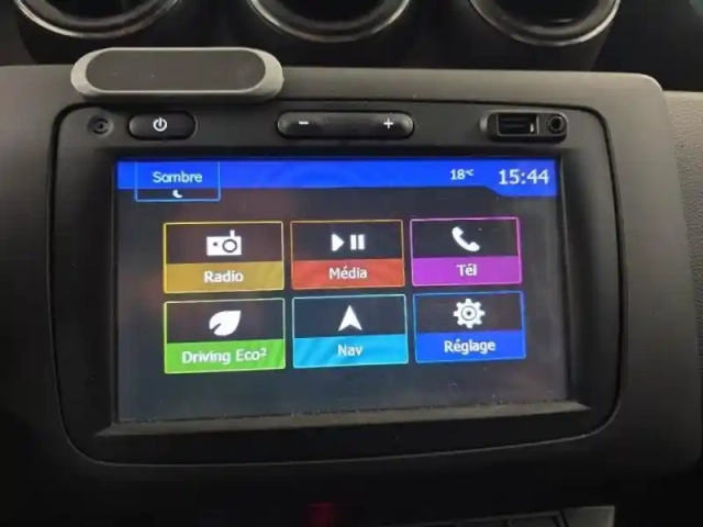 Dacia Duster 1.5 dci 110ch prestige 4x2 edc — photo 9