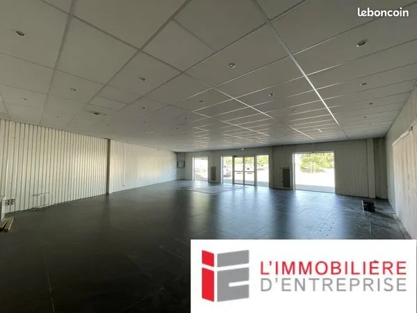 Local commercial 195 m²