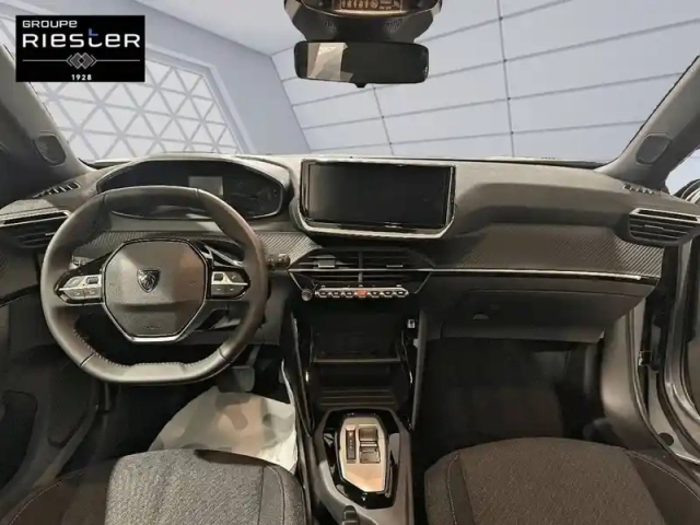 Peugeot 2008 hybrid 145 e-dcs6 — photo 38