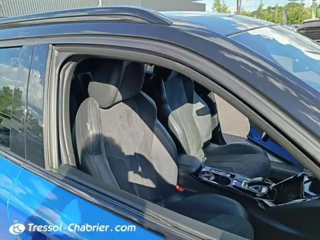 Peugeot 2008 puretech 155 s&amp;s eat8 gt — photo 24