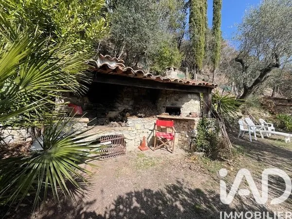 Terrain 538 m²