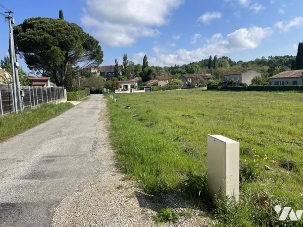 Terrain 859 m²