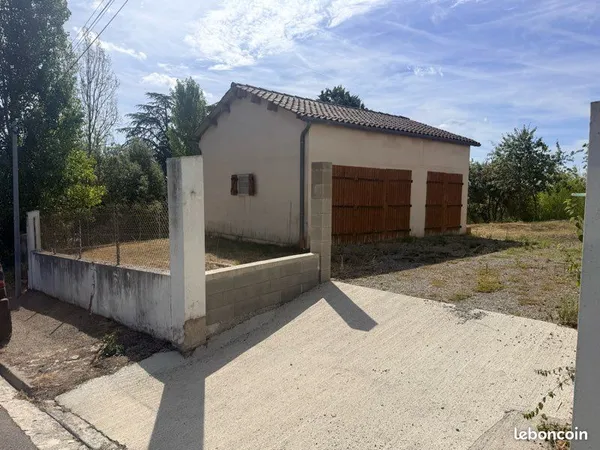 Garage + terrain
