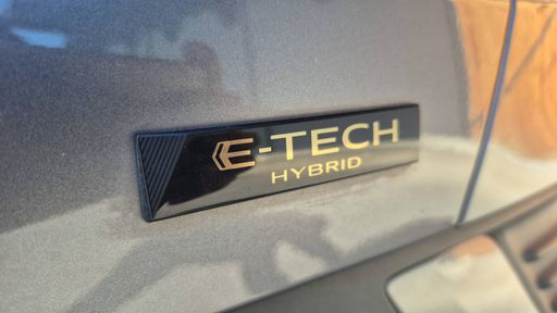 Renault Arkana 1.6 E-Tech 140 Hybride BVA6 - Techno – 2022 – 69739 km – Hybride essence – Boîte Automatique — photo 13