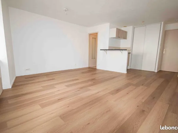 Studio 28m² - Chavagnes en Paillers - libre