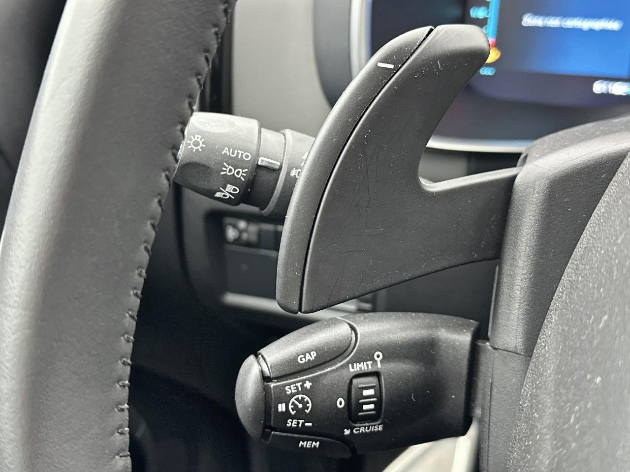 Citroën C5 Aircross hybride rechargeable 225 s&s e-eat8 shine — photo 17
