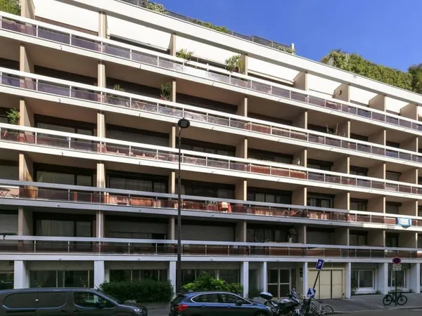 Bureaux 600 m²