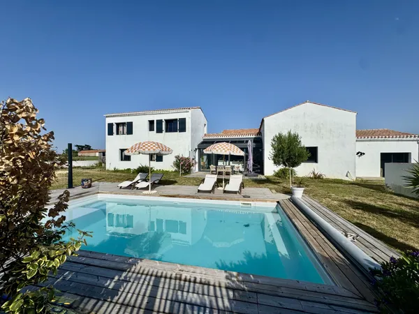 NOIROUTIER-EN-L'ILE - Ensemble immobilier à 1km de la plage de